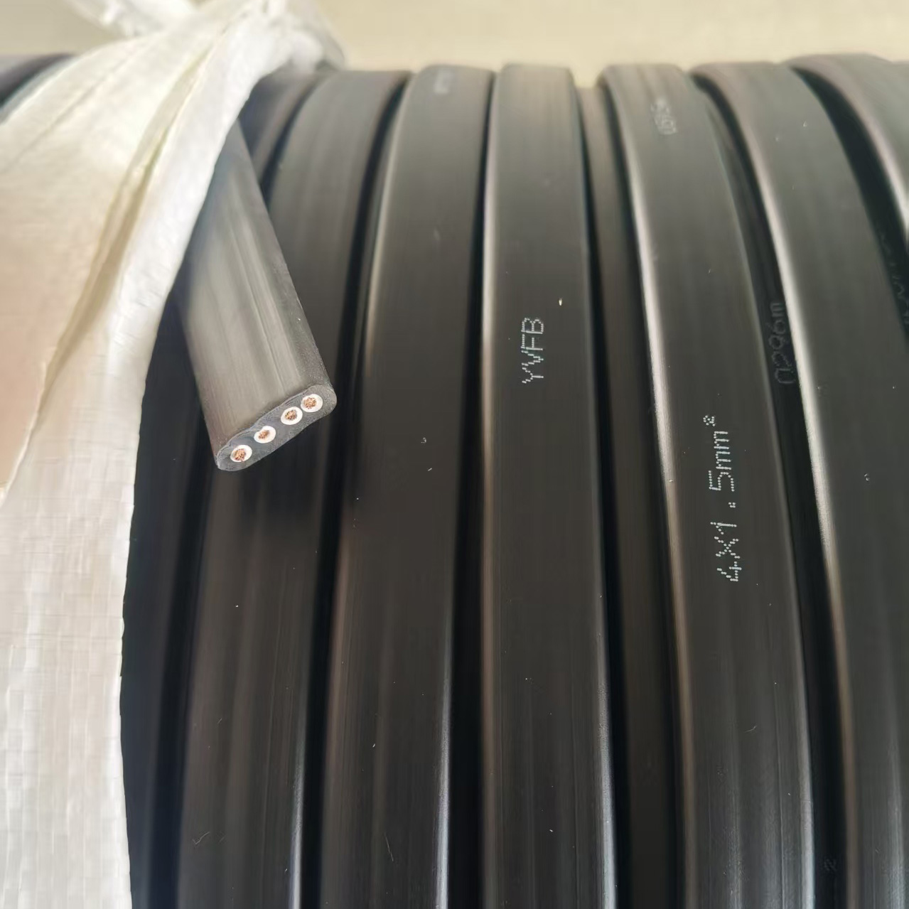 YVFB4x1.5mm²扁平移动电缆